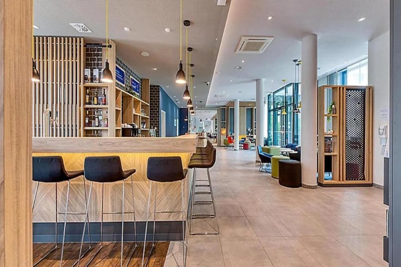 Holiday Inn Express Cambridge West - Cambourne By Ihg