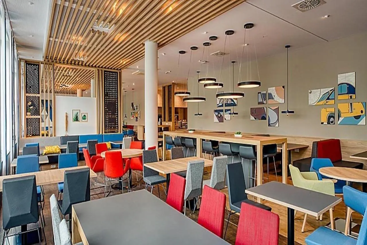 Hotel Holiday Inn Express Cambridge West - Cambourne By Ihg