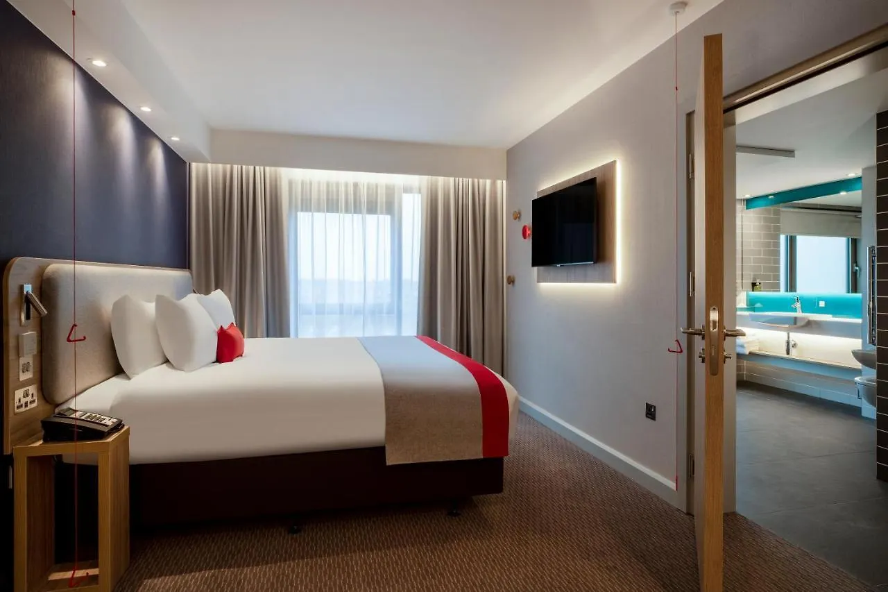 Hotel Holiday Inn Express Cambridge West - Cambourne By Ihg