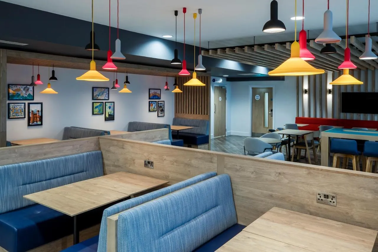 Hotel Holiday Inn Express Cambridge West - Cambourne By Ihg