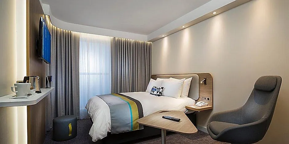 Holiday Inn Express Cambridge West - Cambourne By Ihg